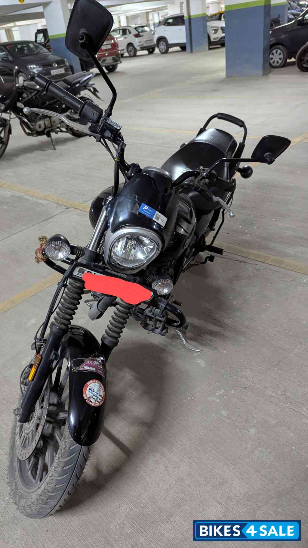 Black Bajaj Avenger Street 160 BS6