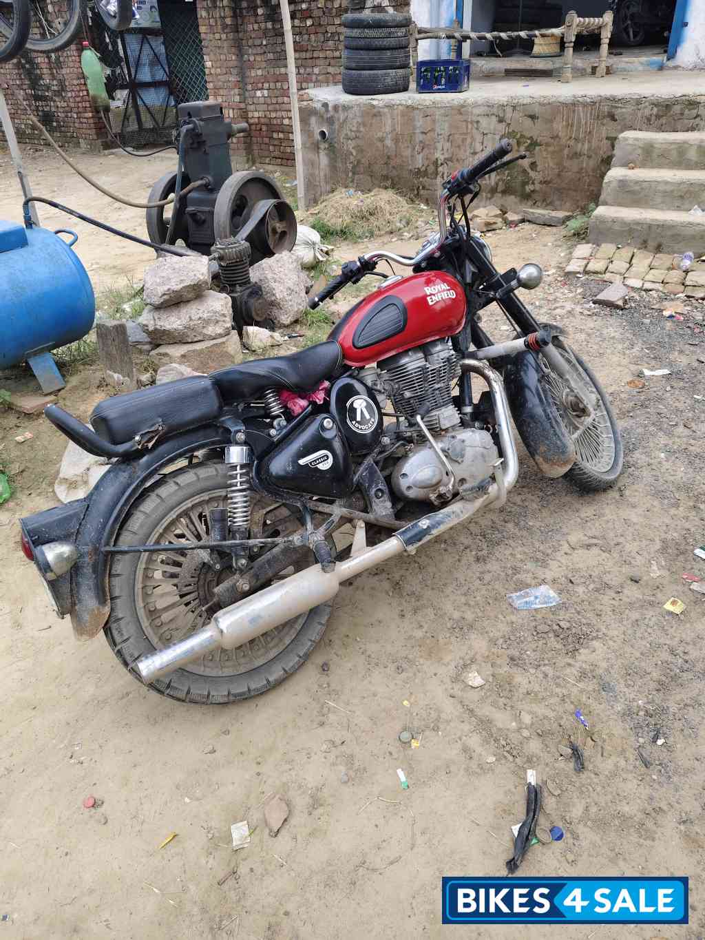 Red Royal Enfield Classic 350