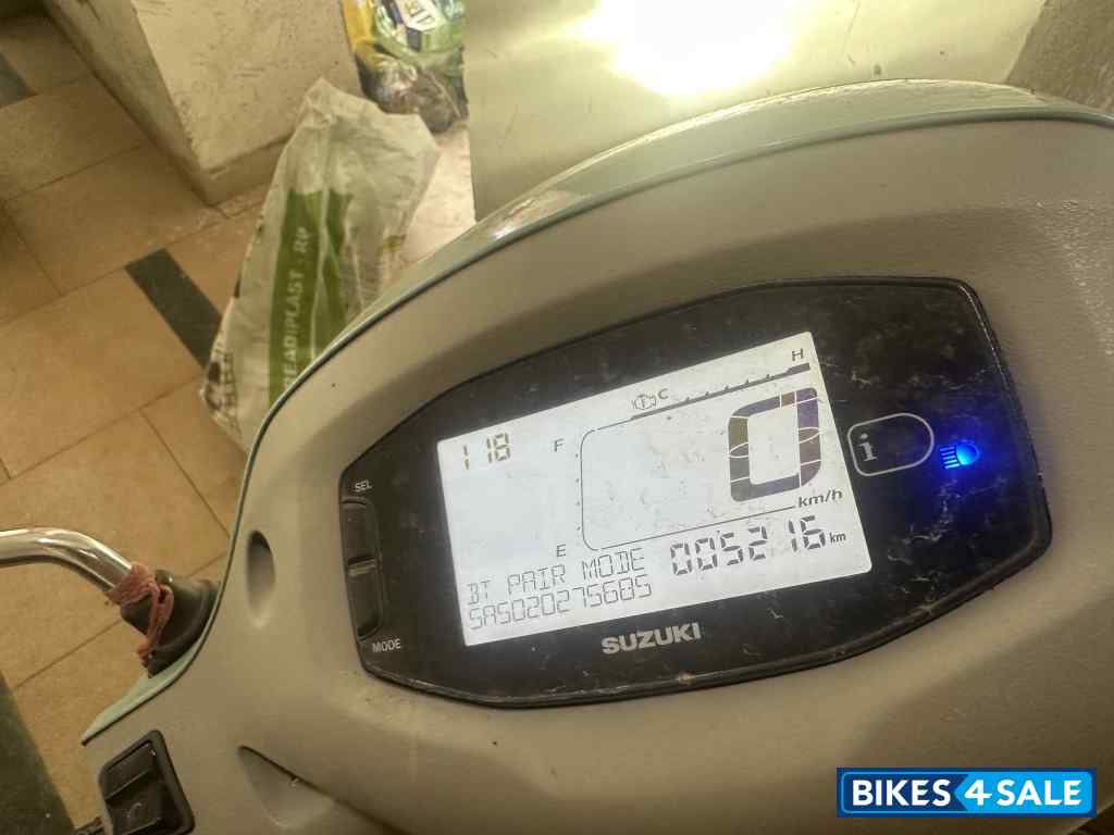 Ice Green +white Suzuki Access 125 Ride Connect Edition