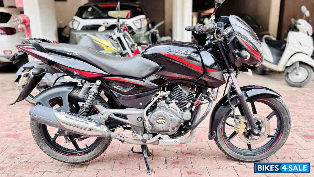 Black Bajaj Pulsar 150 DTSi