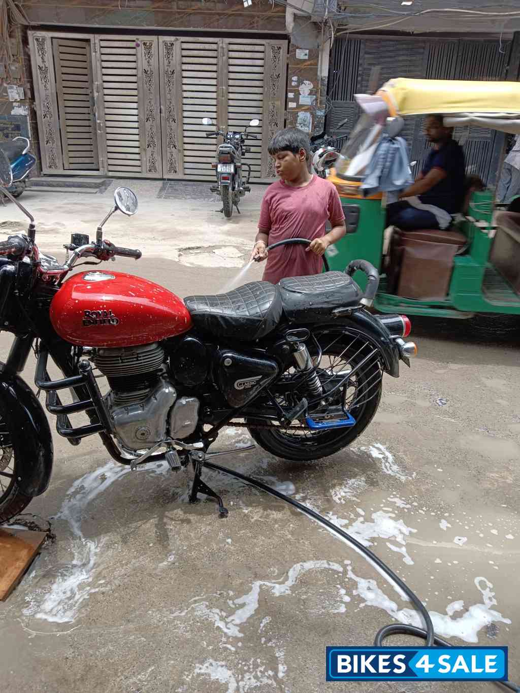 Royal Enfield Classic 350 Redditch Red