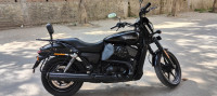 Black Harley Davidson Street 750