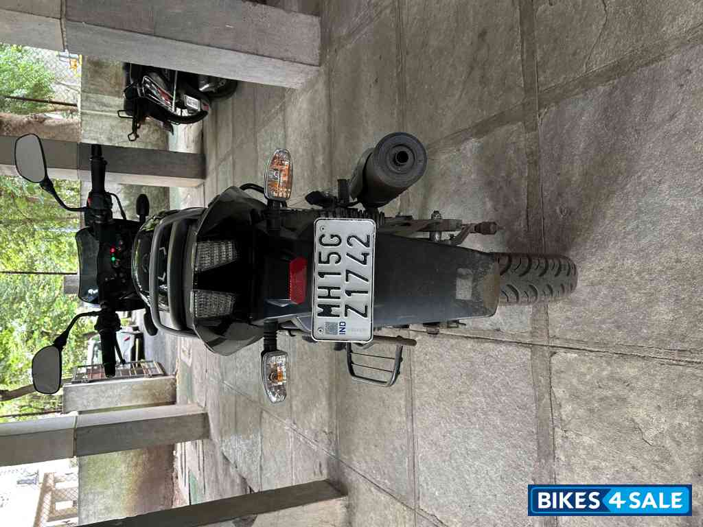 Black Bajaj Pulsar 125