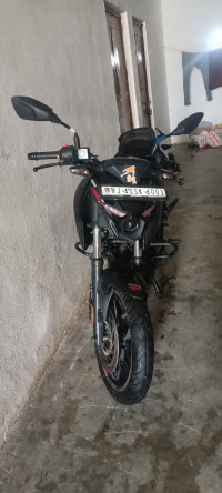 Black Bajaj Pulsar N160 Dual Channel ABS