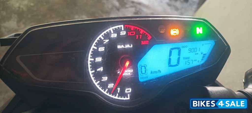 Black Bajaj Pulsar N160 Dual Channel ABS