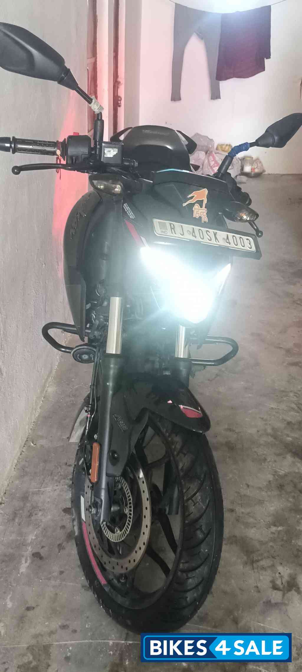 Black Bajaj Pulsar N160 Dual Channel ABS