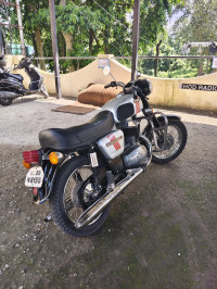 Ideal Jawa Yezdi Classic