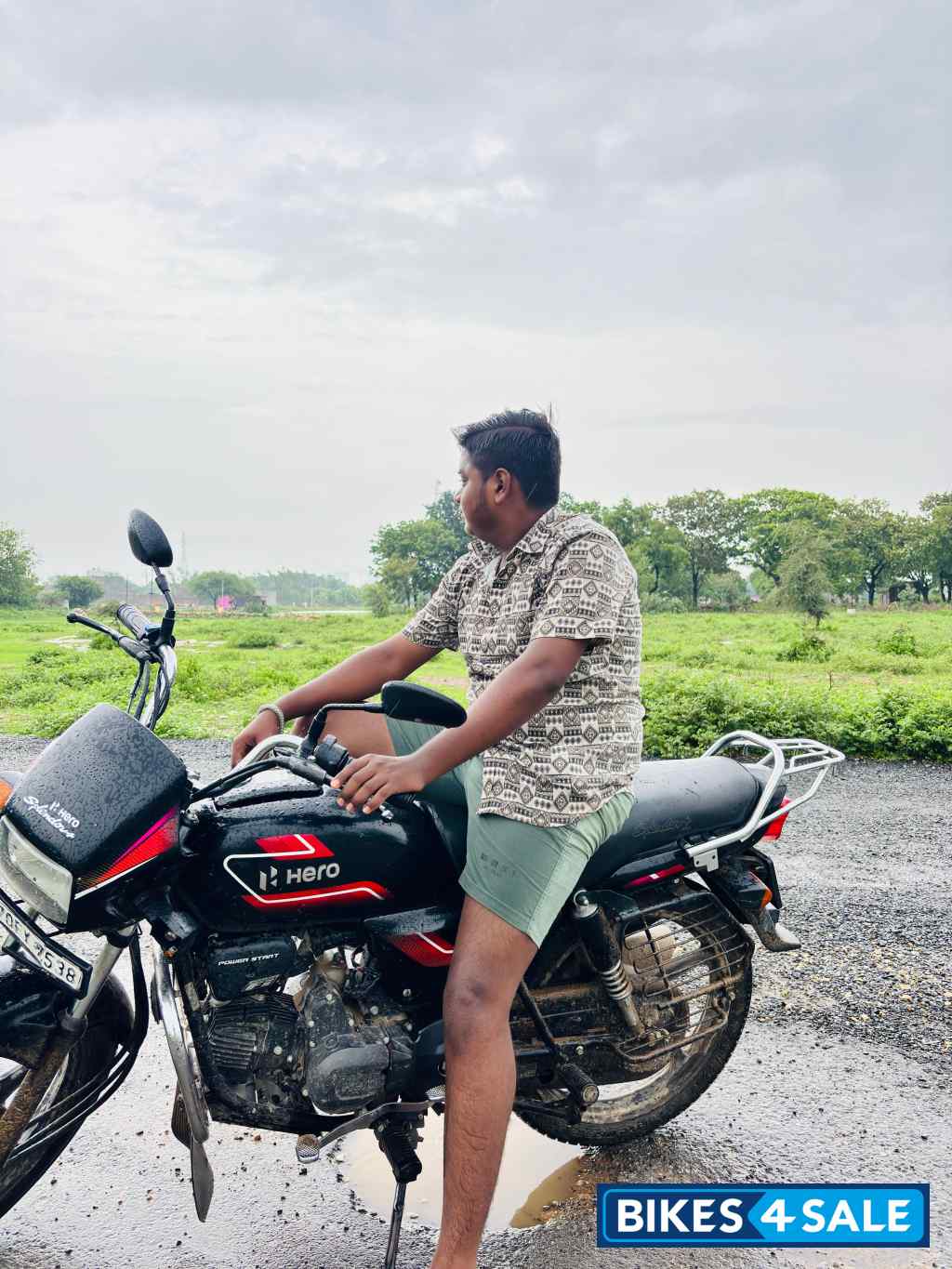 Hero Splendor Plus i3s Black and Accent Hero Splendor Plus i3s Black and Accent