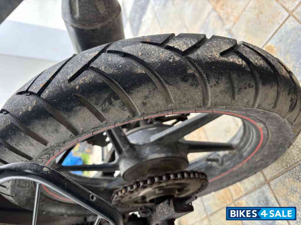 Yellow Black TVS Apache RTR 160