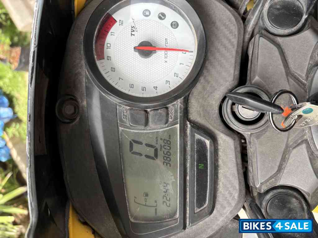 Yellow Black TVS Apache RTR 160