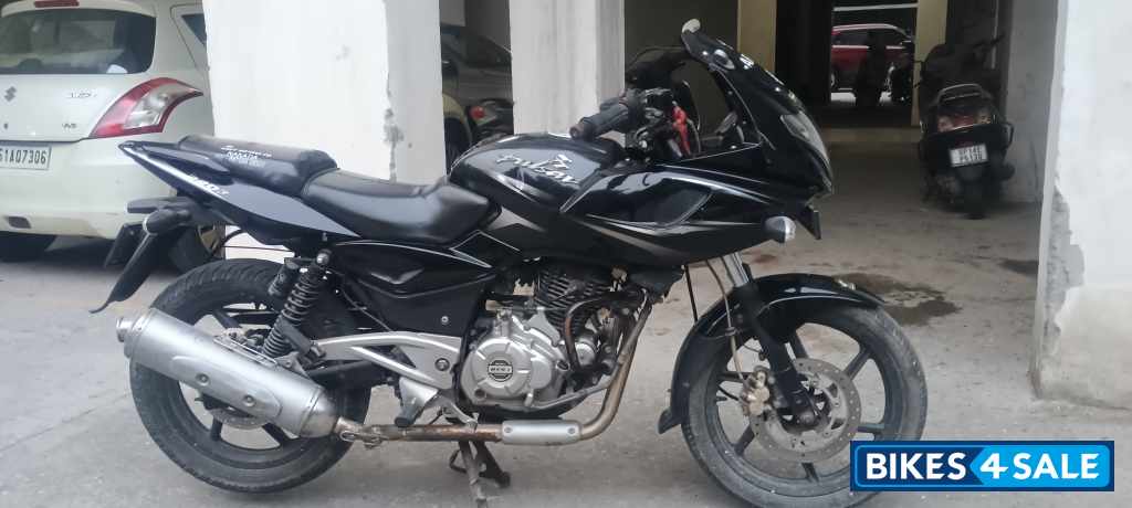 Bajaj Pulsar 220 DTSi