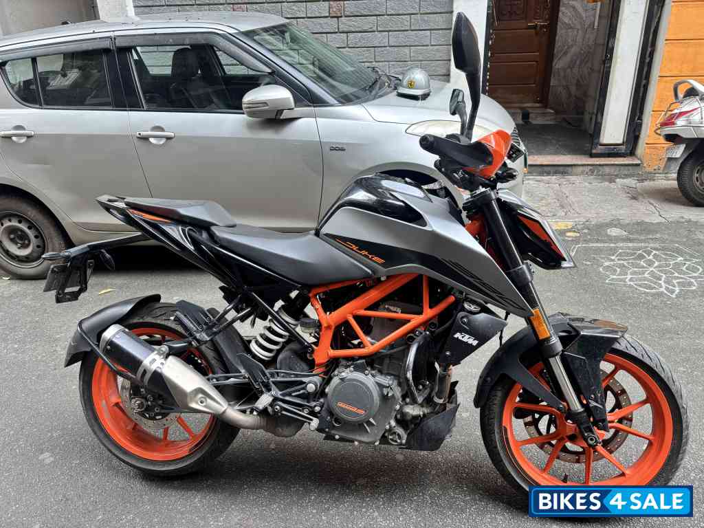 KTM Duke 390