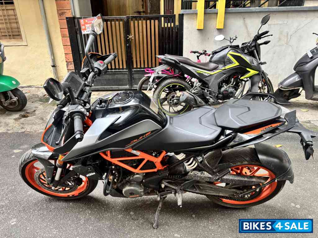 KTM Duke 390