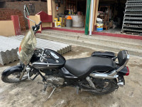 Black Bajaj Avenger Cruise 220