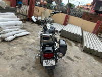 Black Bajaj Avenger Cruise 220