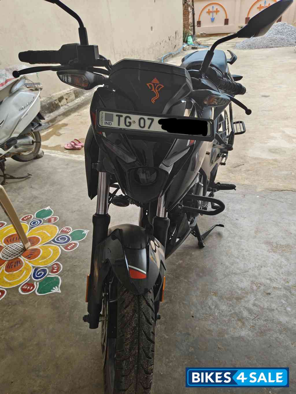 Black Bajaj Pulsar N160 Dual Channel ABS Black Bajaj Pulsar N160 Dual Channel ABS
