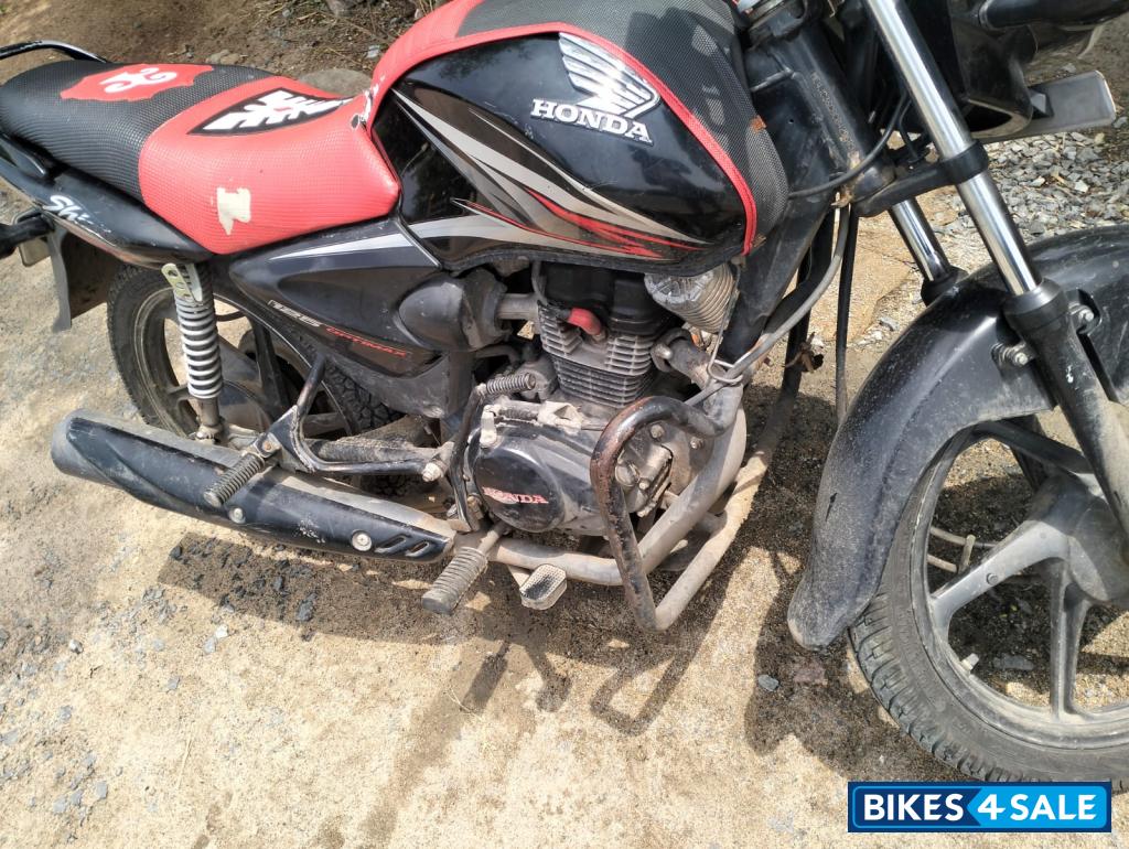 Black Honda CB Shine