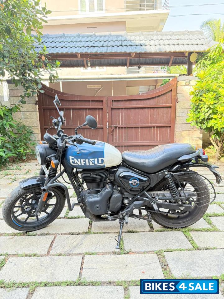 Blue Royal Enfield Hunter 350 Metro