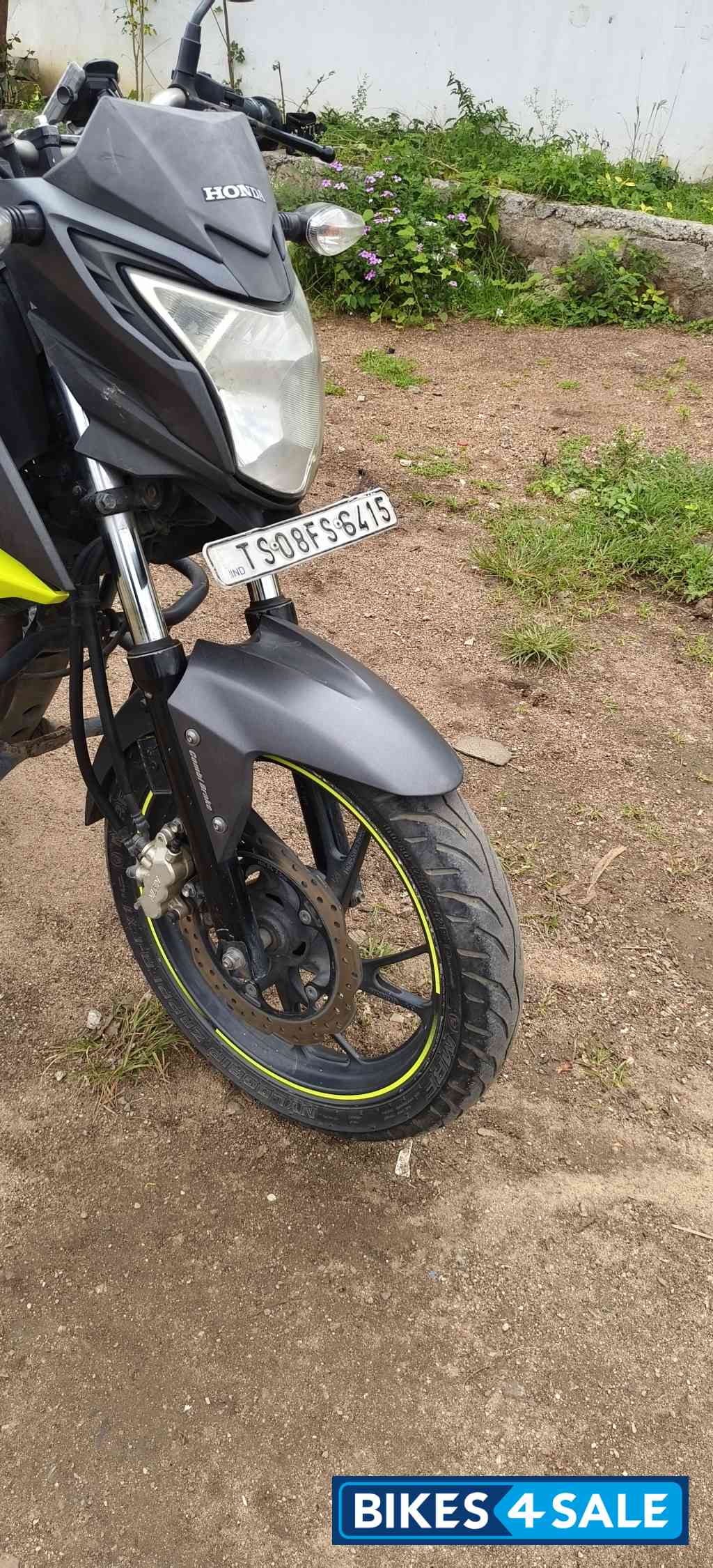 Mat Axis Grey Metlc Honda CB Hornet 160R Mat Axis Grey Metlc Honda CB Hornet 160R