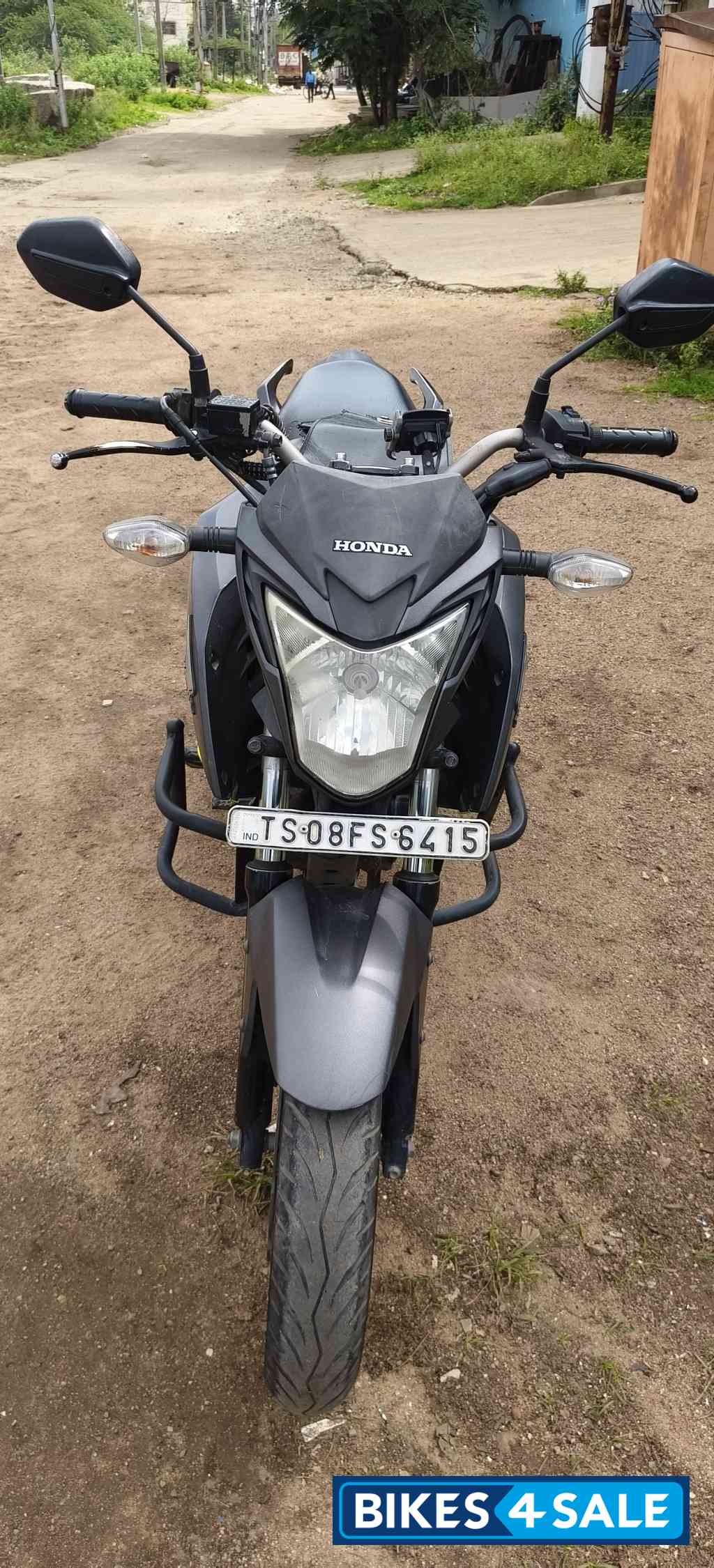 Mat Axis Grey Metlc Honda CB Hornet 160R Mat Axis Grey Metlc Honda CB Hornet 160R