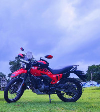 Sports Red And Bla Hero Xpulse 200 4V