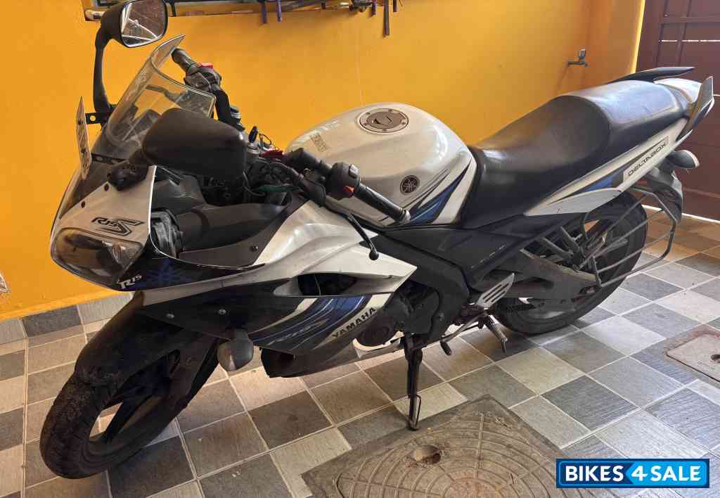 Yamaha YZF R15 S