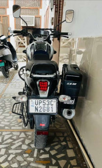 Bajaj V15