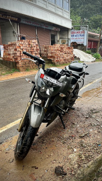 TVS Apache RTR 200 4V