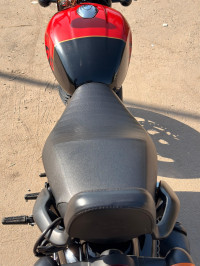 Royal Enfield Hunter 350 Metro