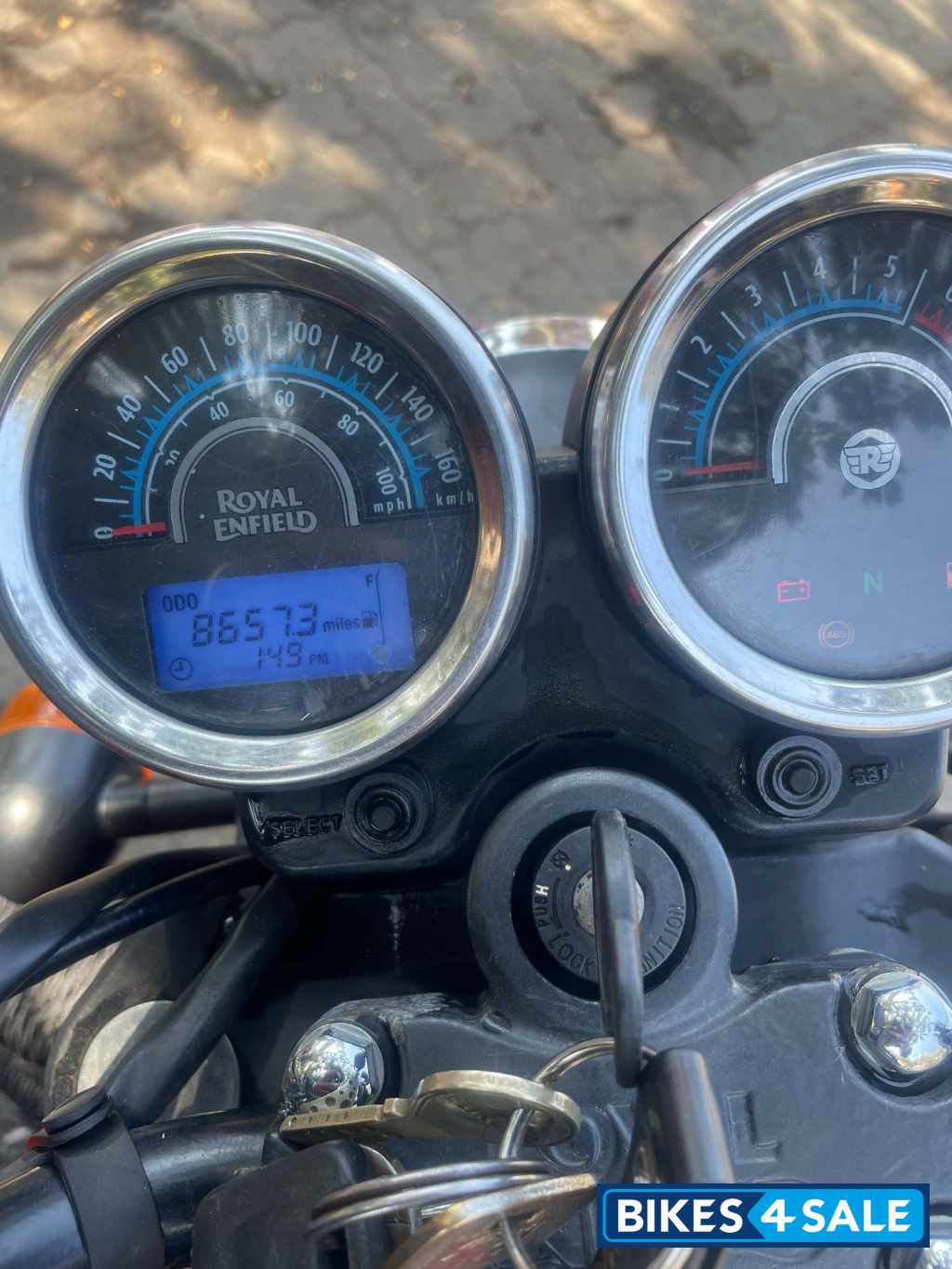 Red Royal Enfield Thunderbird X 350