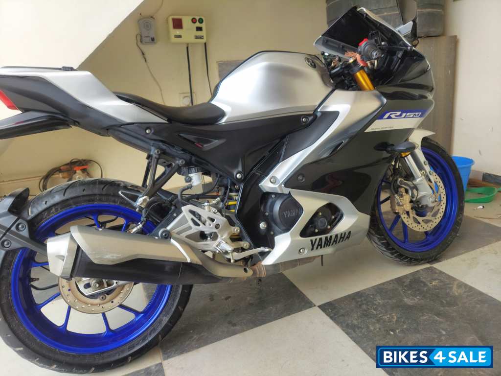 Yamaha R15M