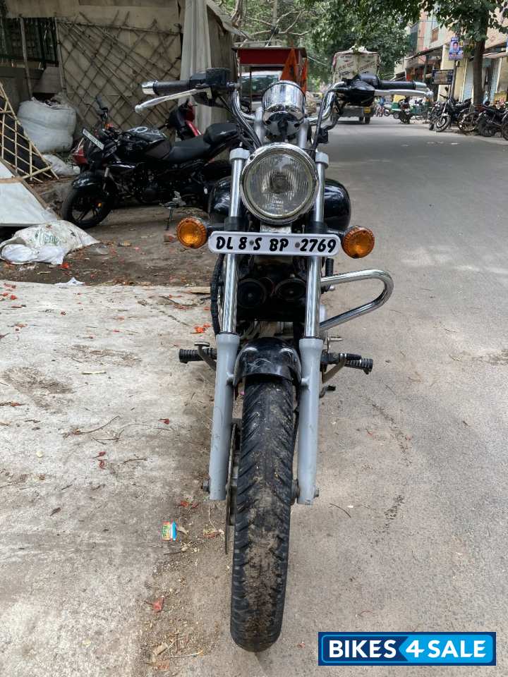 Bajaj Avenger 220 DTS-i