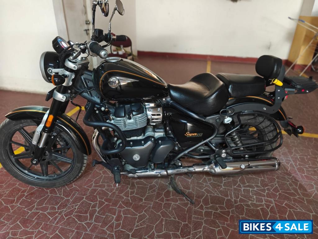 Green Royal Enfield Super Meteor 650