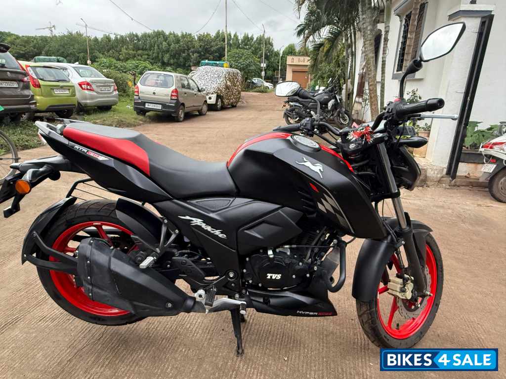 TVS Apache RTR 160 4V Special Edition