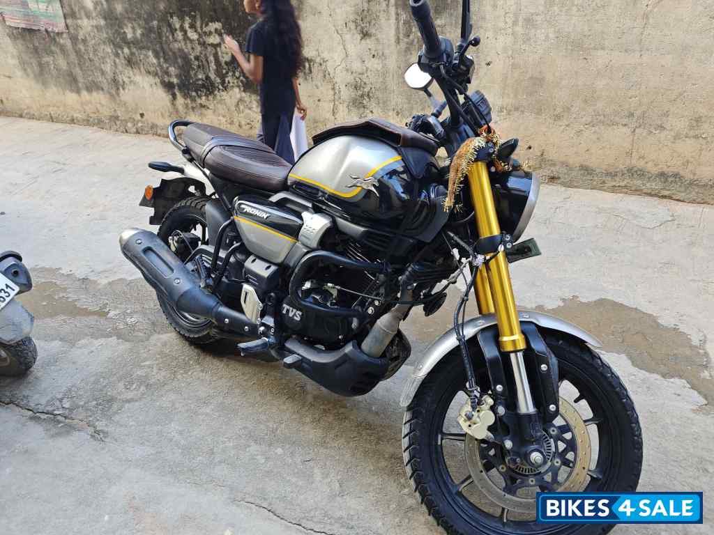 TVS Ronin TD
