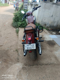 Maroon Jawa 350