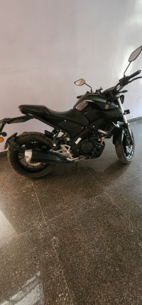 Black Yamaha MT-15
