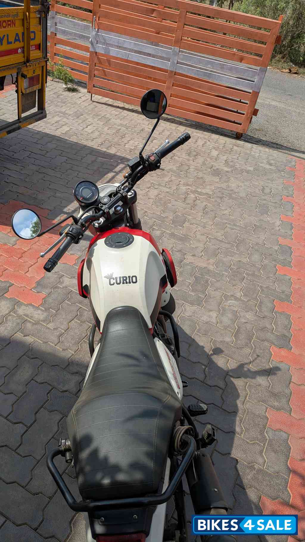 Royal Enfield Scram 411