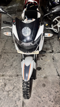 White TVS Apache RTR 160