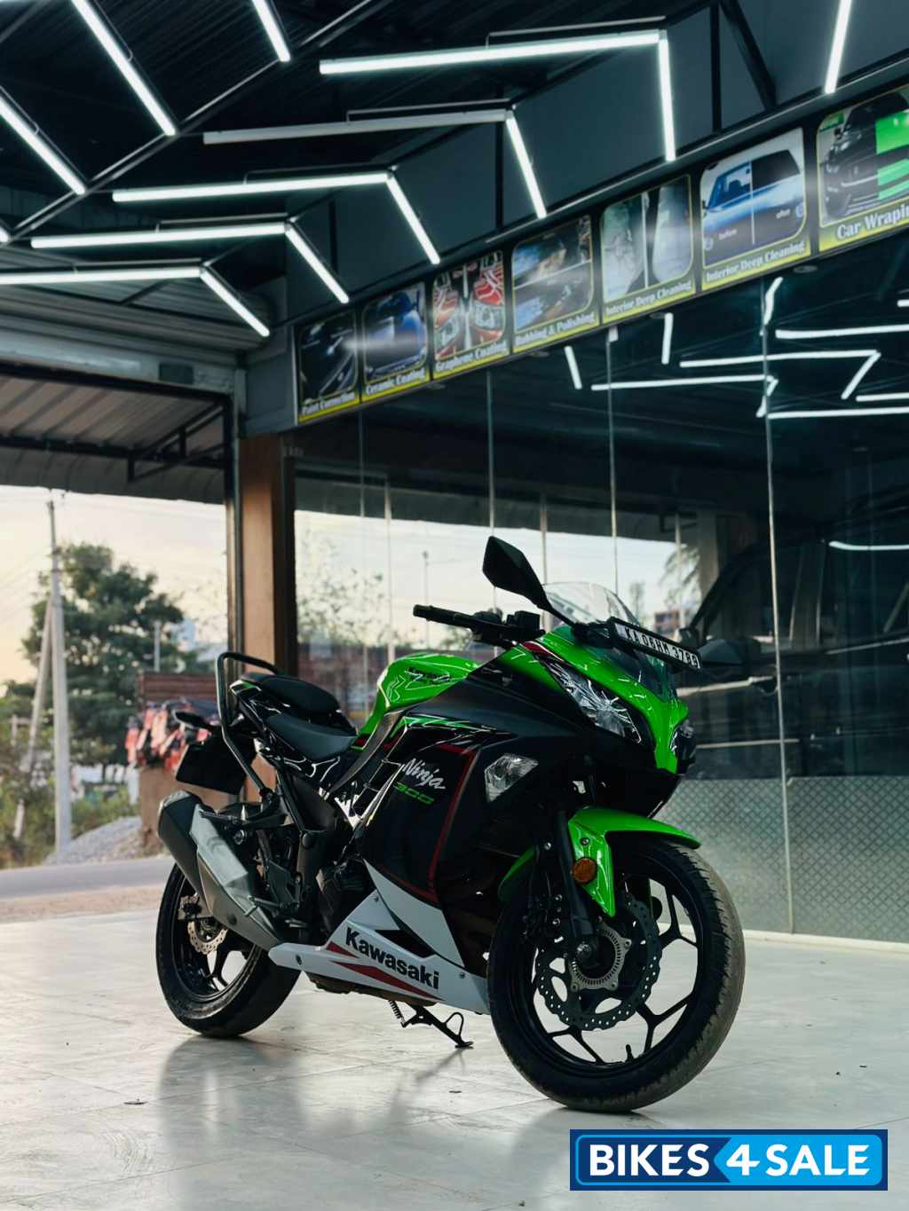 Kawasaki Ninja 300 BS6 2022