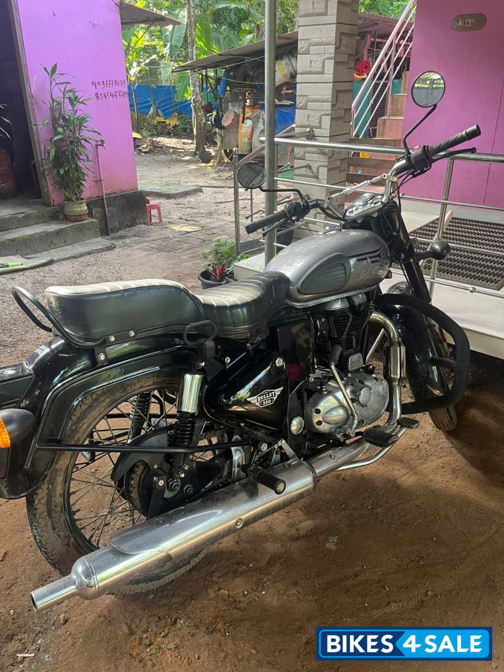 Silver Royal Enfield Bullet 350 Silver Royal Enfield Bullet 350