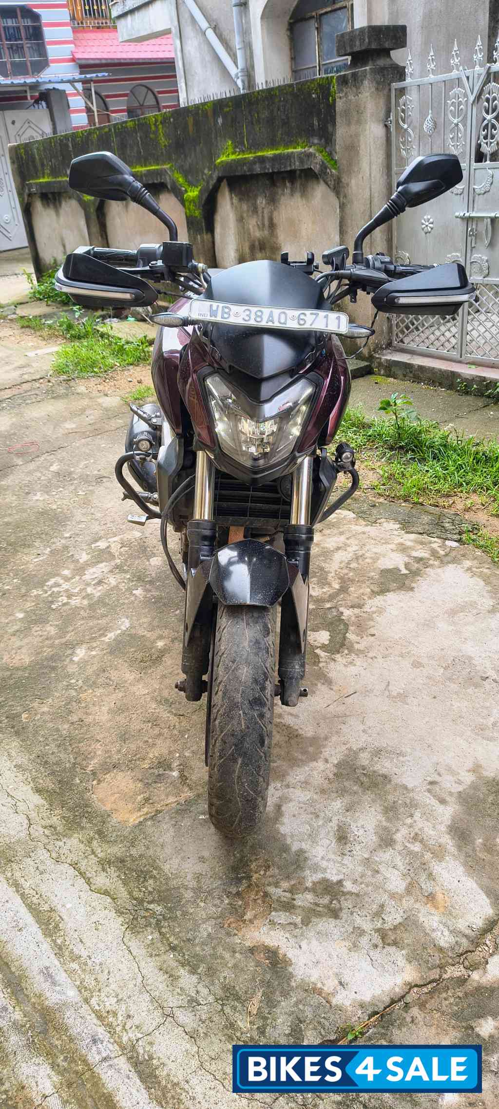 Bajaj Dominar 400