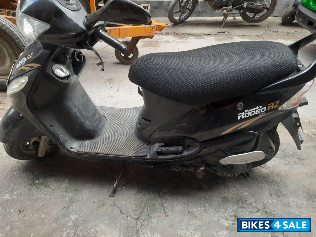 Mahindra Rodeo RZ Mahindra Rodeo RZ