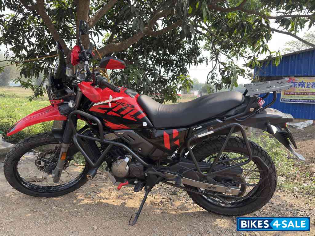 Red & Black Hero Xpulse 200 4V 2023 Edition