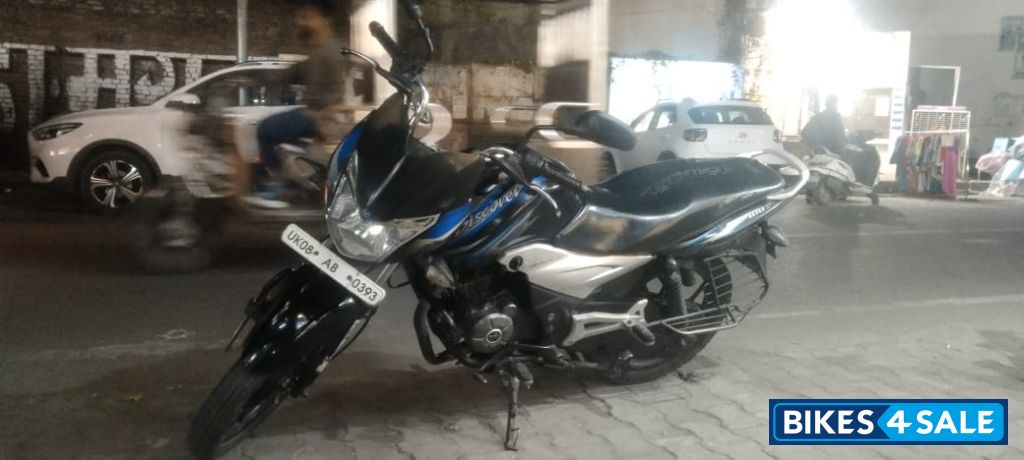 Black Bajaj Discover 100T