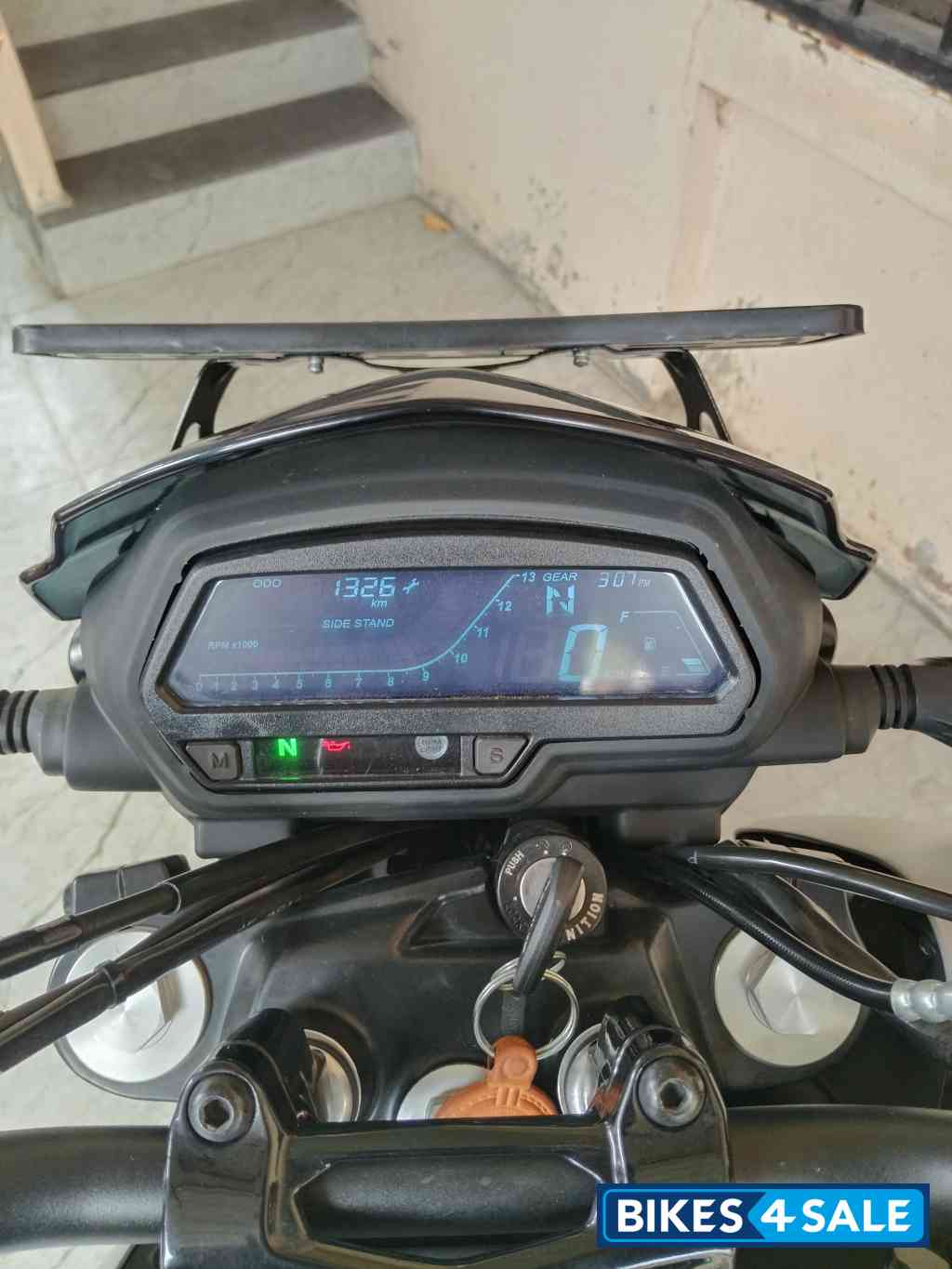 Sparkling Black Bajaj Dominar 250 Sparkling Black Bajaj Dominar 250