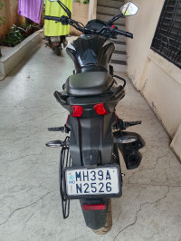 Sparkling Black Bajaj Dominar 250