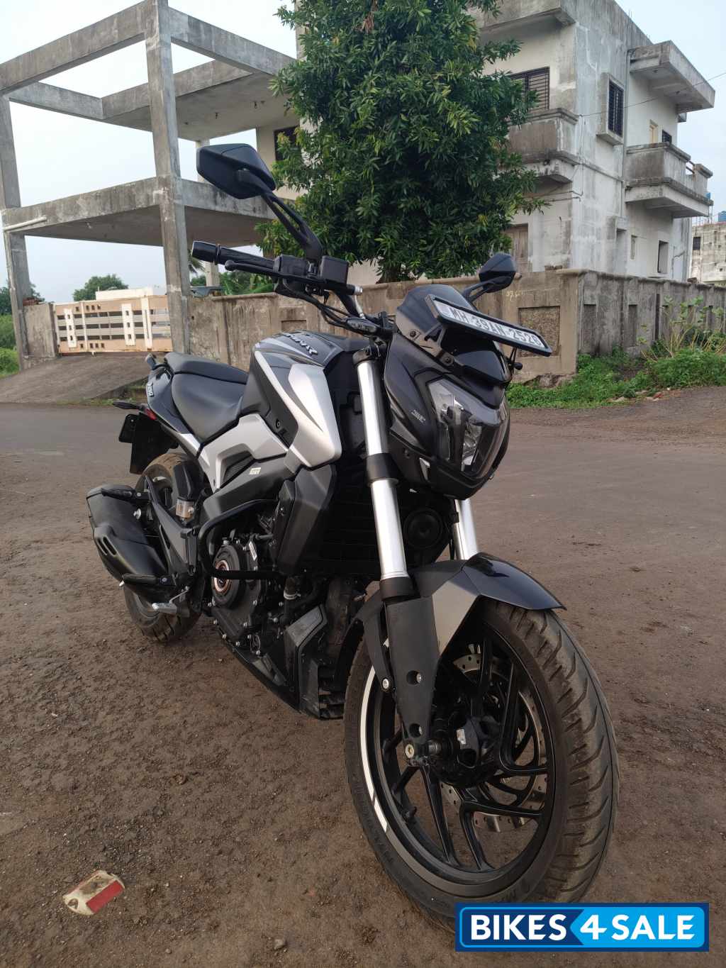 Sparkling Black Bajaj Dominar 250 Sparkling Black Bajaj Dominar 250