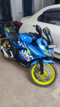 Blue Suzuki Gixxer SF Fi