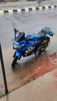 Blue Suzuki Gixxer SF Fi